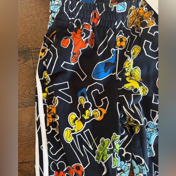 NWT Adidas Disney kid outfits size 9/10 - Picture 4 of 6